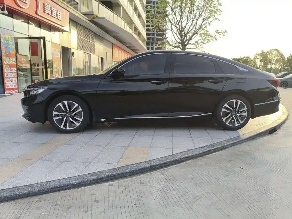 Honda Accord — фото 3