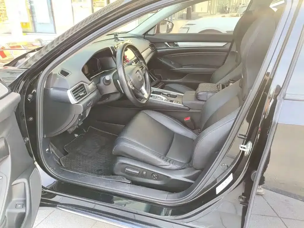 Honda Accord — фото 5