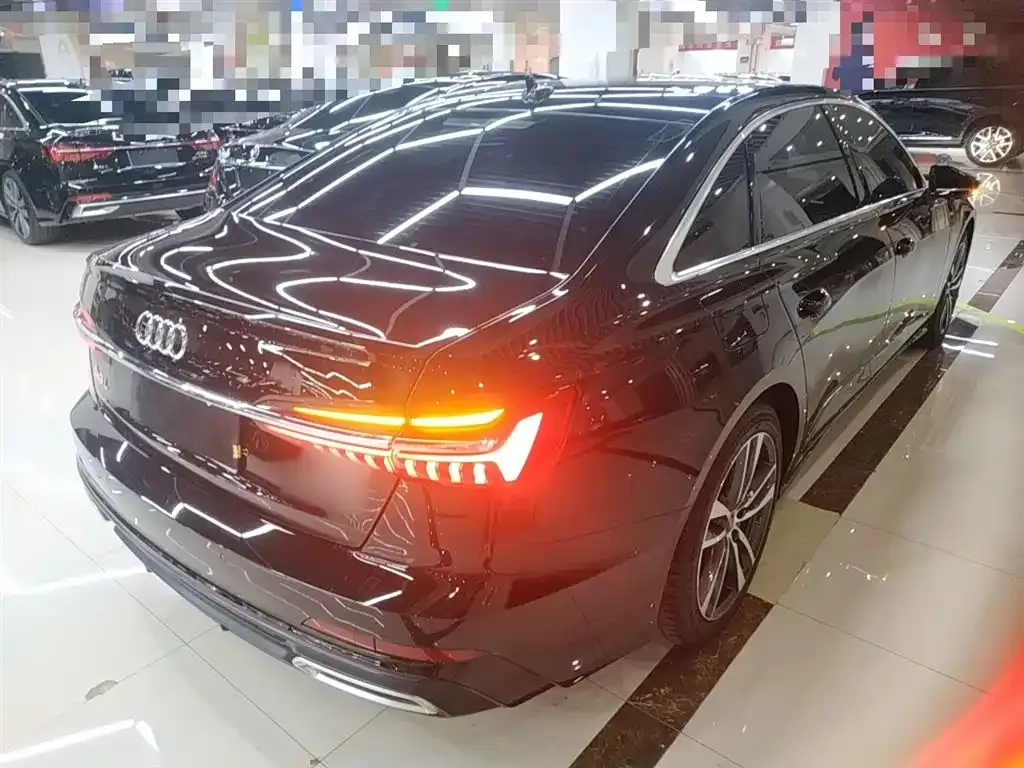 Audi A6L — фото 7