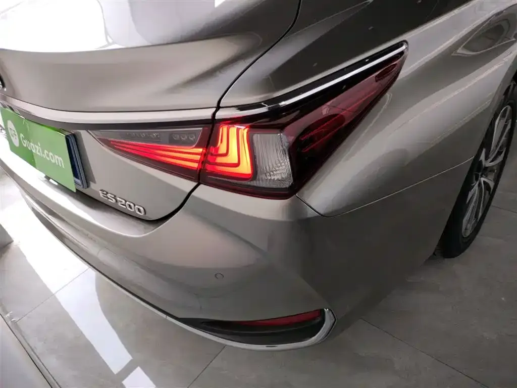 Lexus ES — фото 4