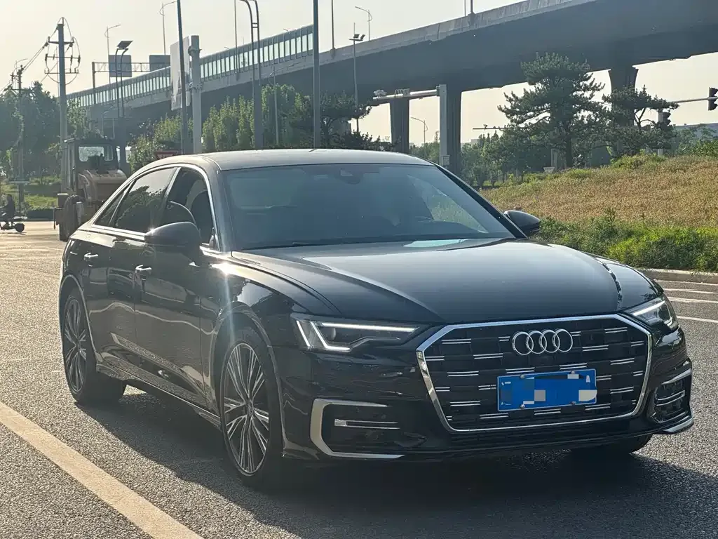 Audi A6L — фото 10