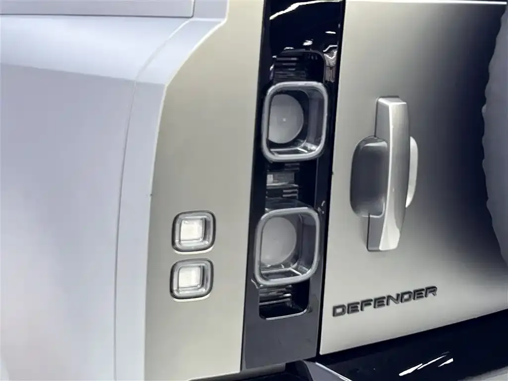 Land Rover Defender — фото 3