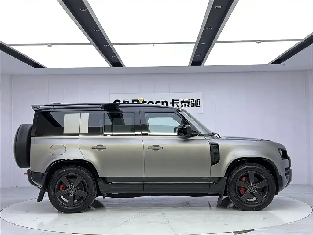 Land Rover Defender — фото 6