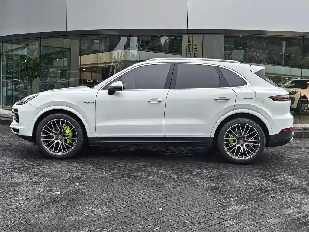 Porsche Cayenne Hybrid — фото 4