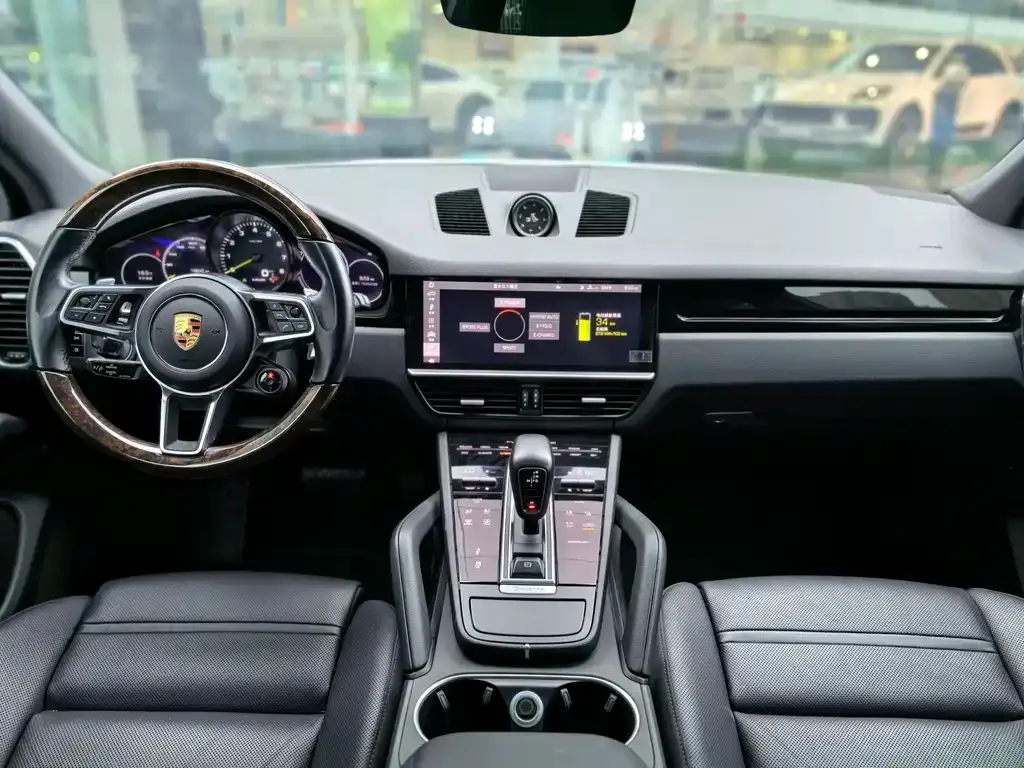 Porsche Cayenne Hybrid — фото 9