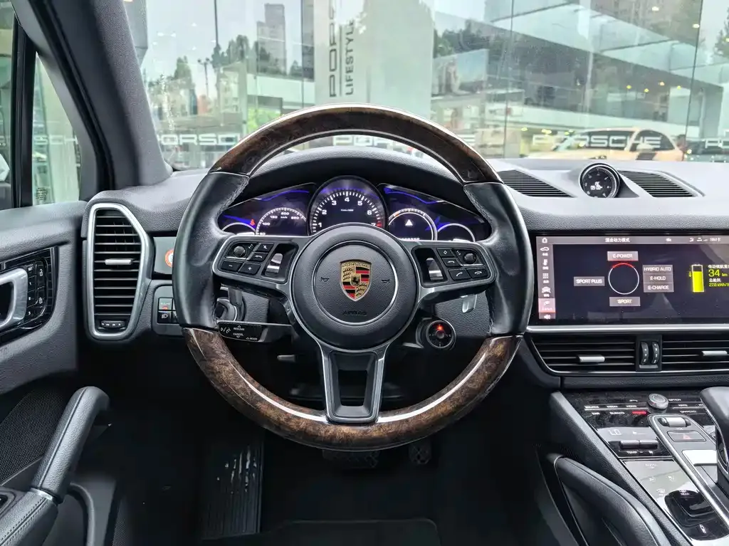 Porsche Cayenne Hybrid — фото 3
