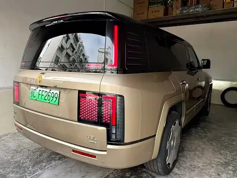 Yangwang U8 L