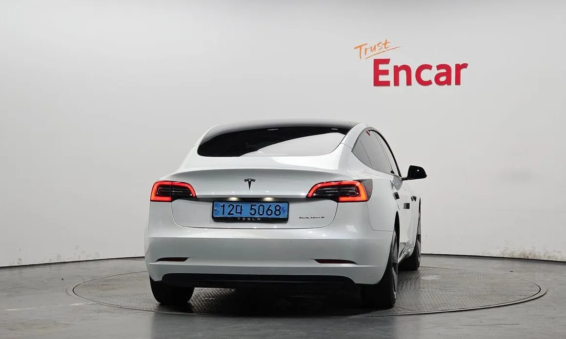 Tesla Model 3 2022 из KR, фото 3