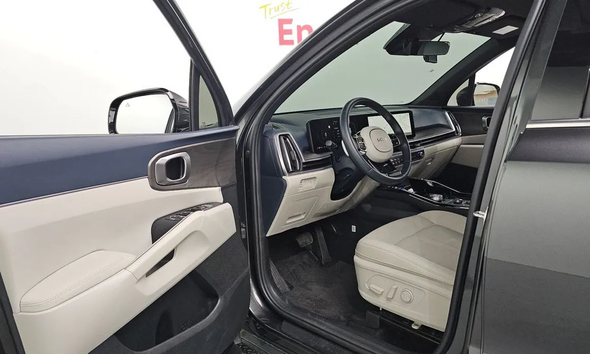Kia Sorento — фото 8