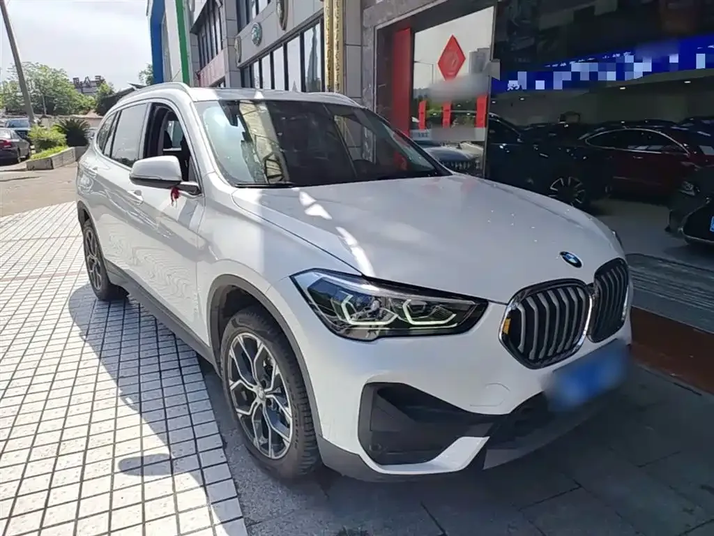 BMW X1 — фото 9