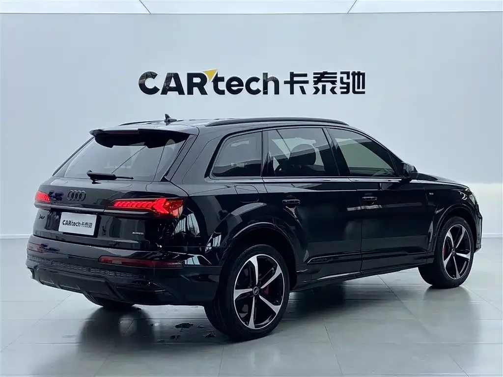 Audi Q7 2022 из CN, фото 5