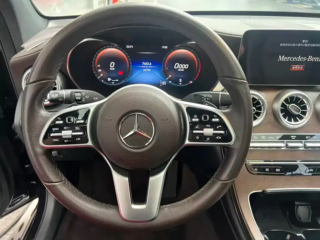Mercedes-Benz GLC — фото 10