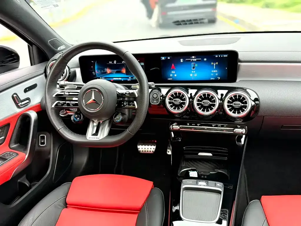 Mercedes-Benz A-Class AMG — фото 4