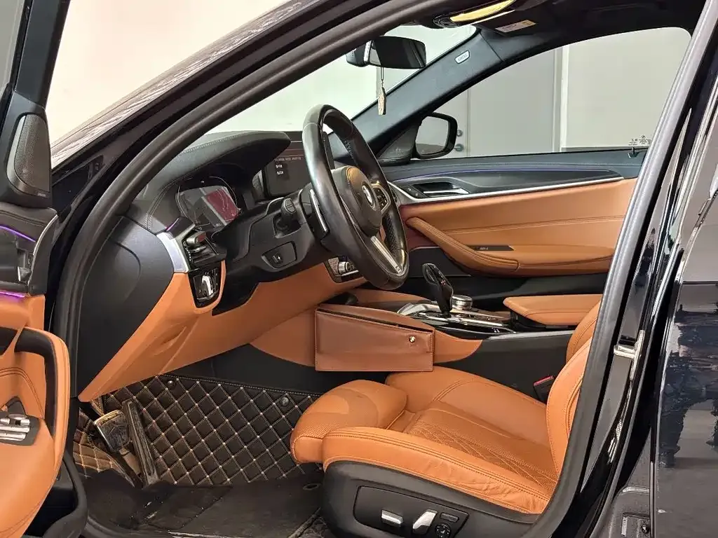 BMW 5 Series (Import) 2022 из CN, фото 6