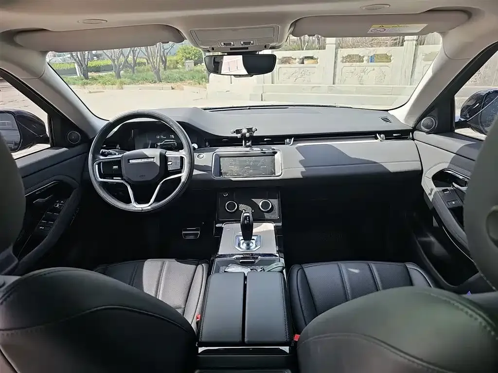 Land Rover Evoque PHEV 2023 из CN, фото 3