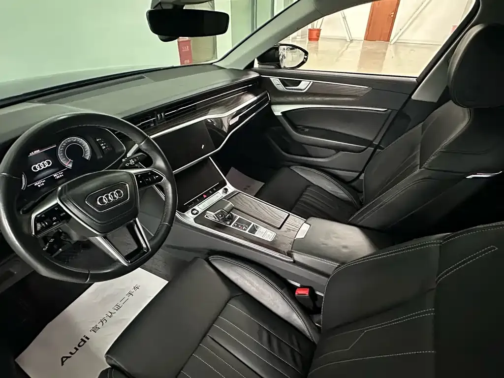 Audi A6L — фото 9