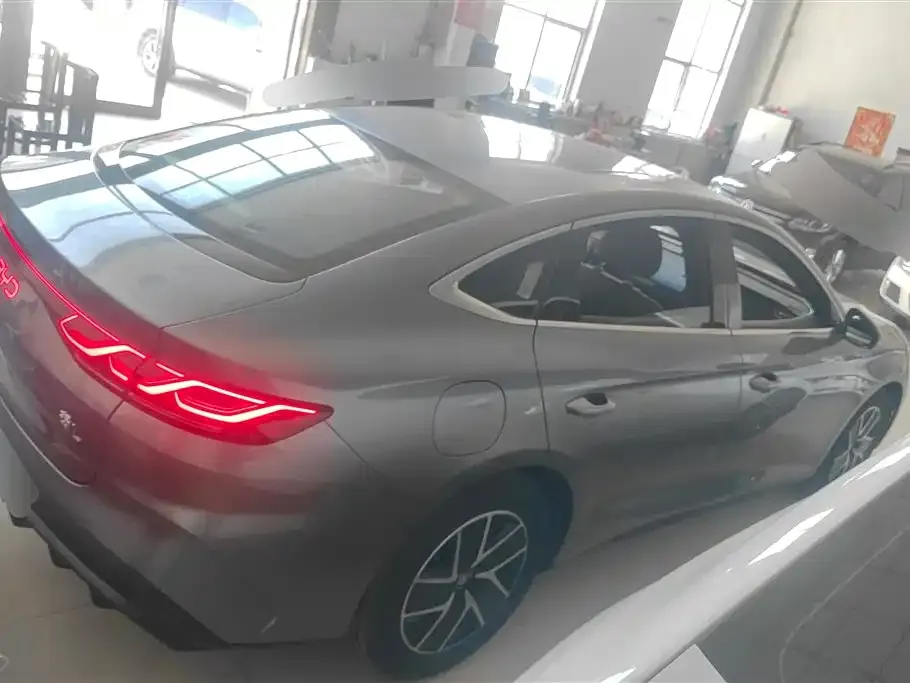 BYD Qin L — фото 8