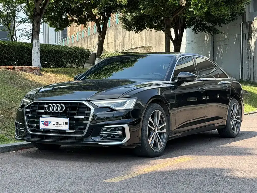 Audi A6L — фото 1