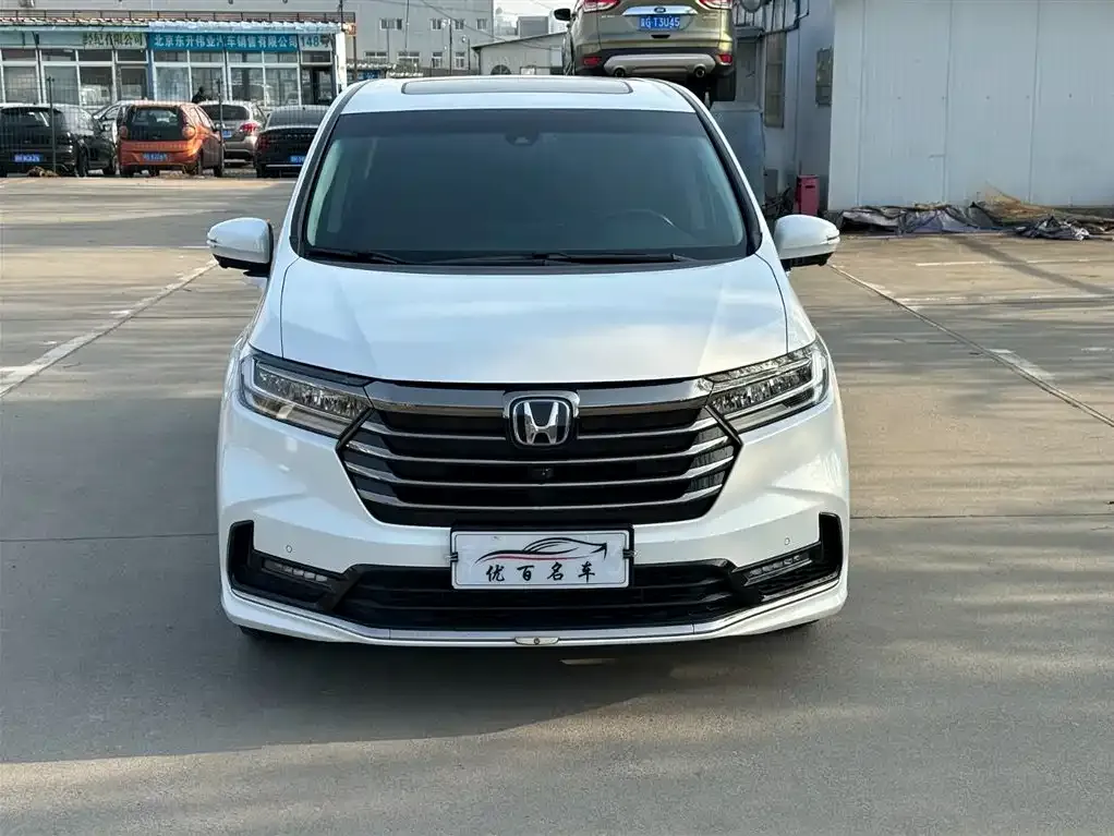 Honda Odyssey — фото 10