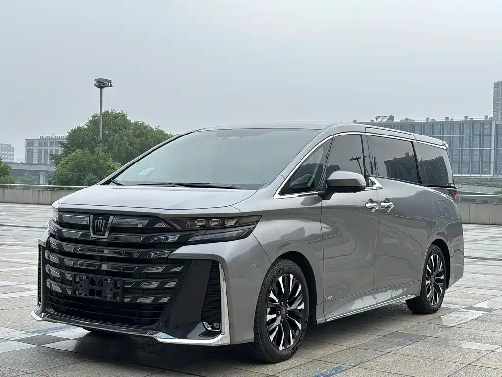 Toyota Vellfire 2024 из CN, фото 1