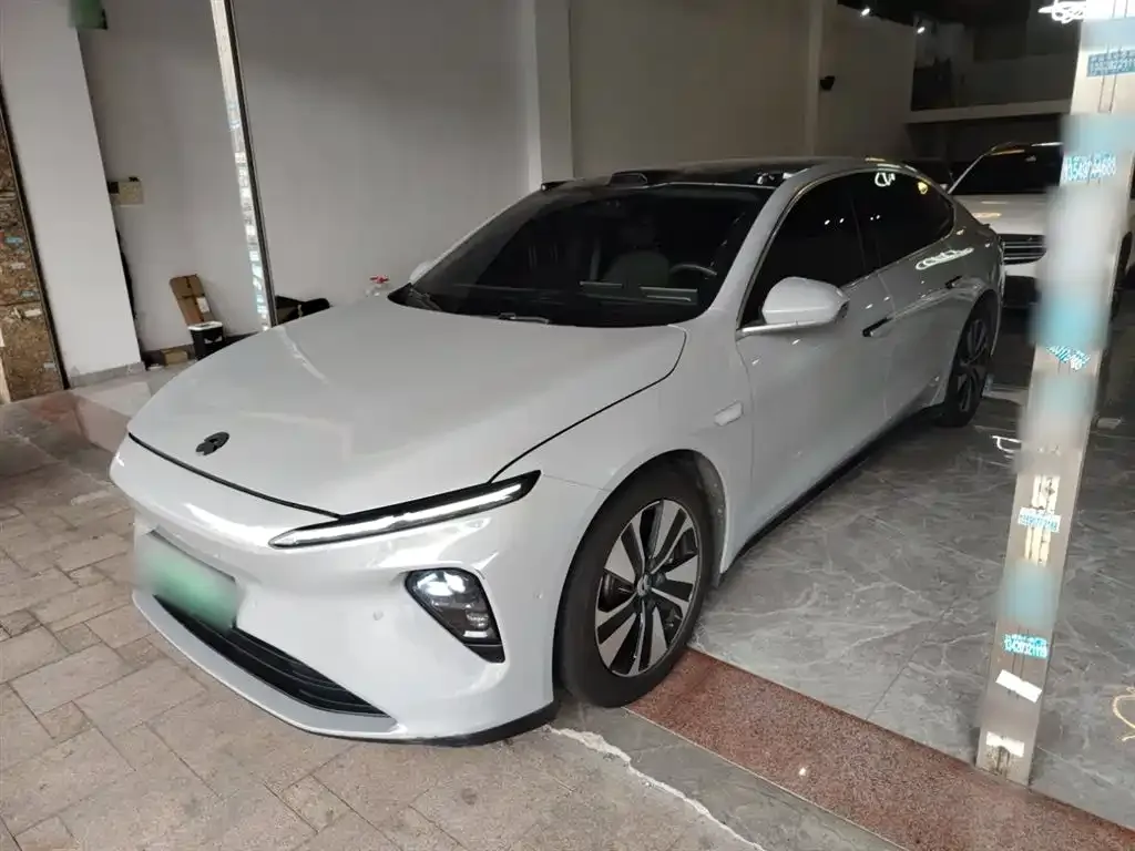 NIO ET7