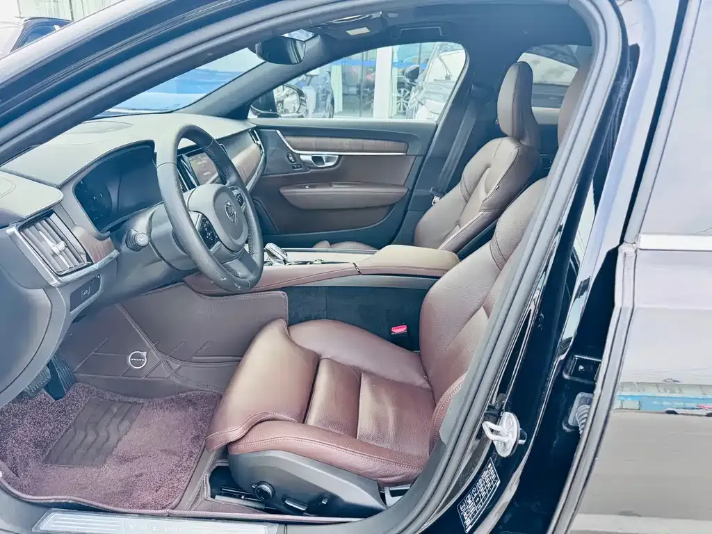Volvo S90 — фото 7