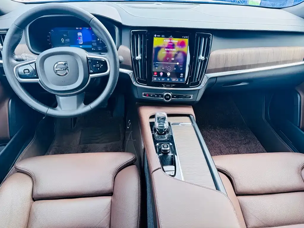 Volvo S90 — фото 8