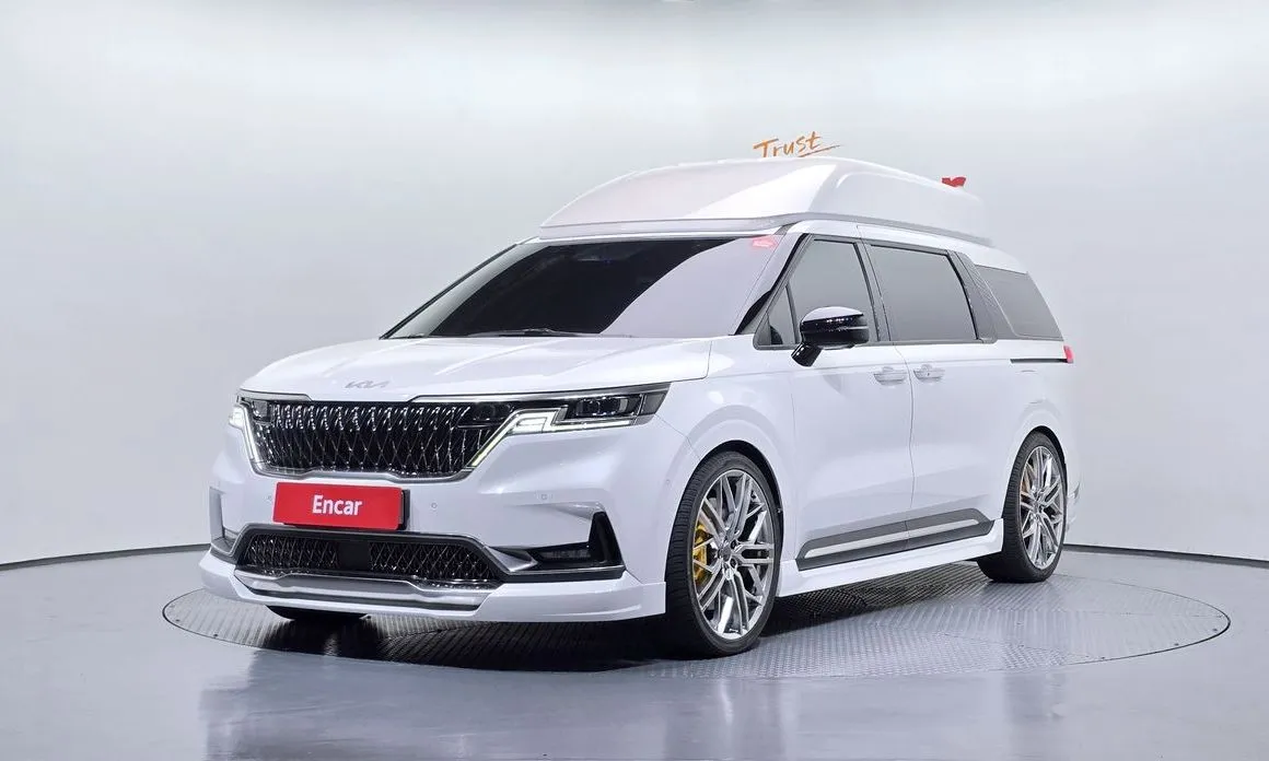 Kia Carnival — фото 1