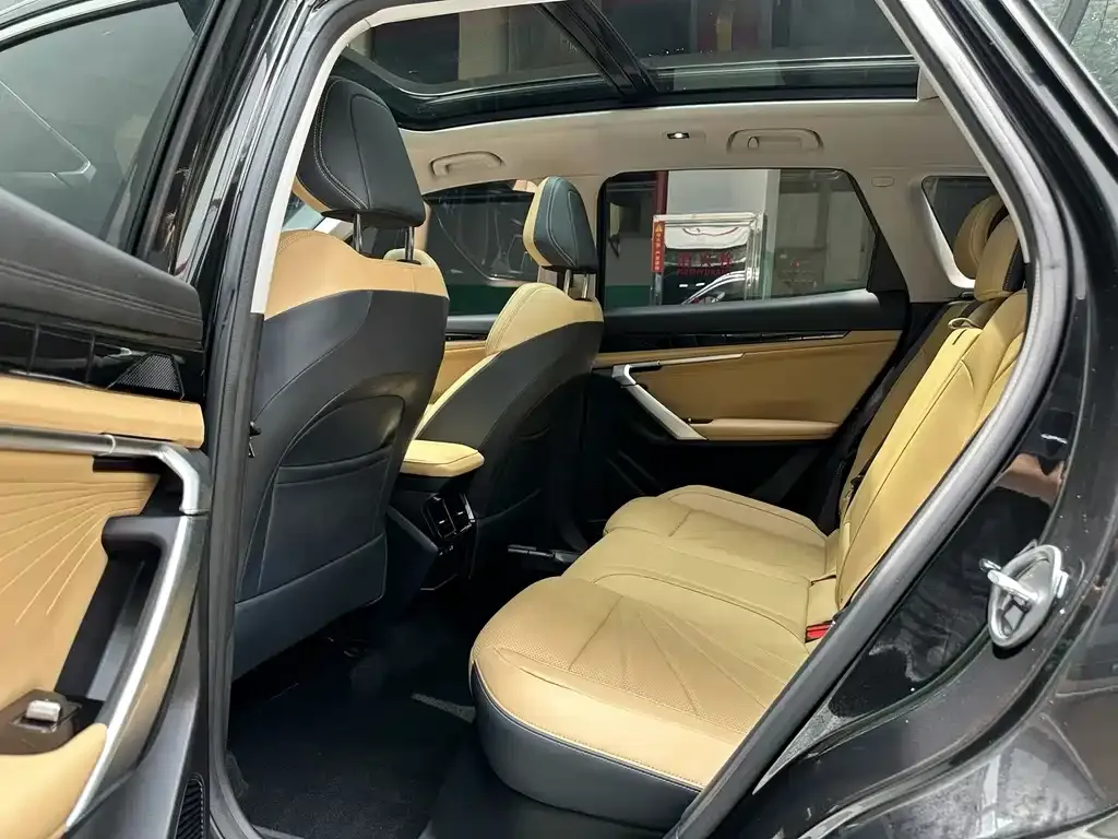 Geely Boyue L 2024 из CN, фото 4