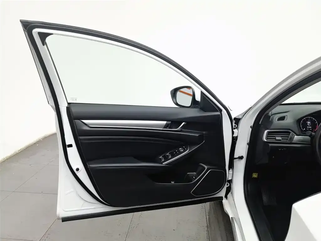 Honda Accord 2023 из CN, фото 8
