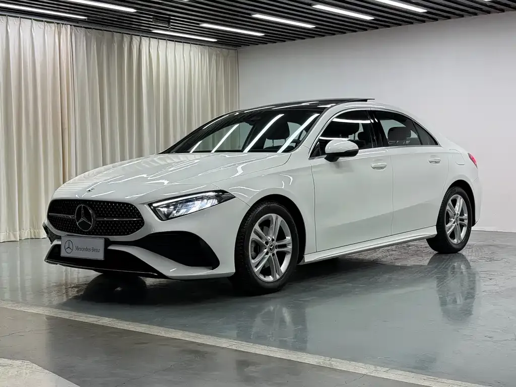 Mercedes-Benz A-Class 2024 из CN, фото 1