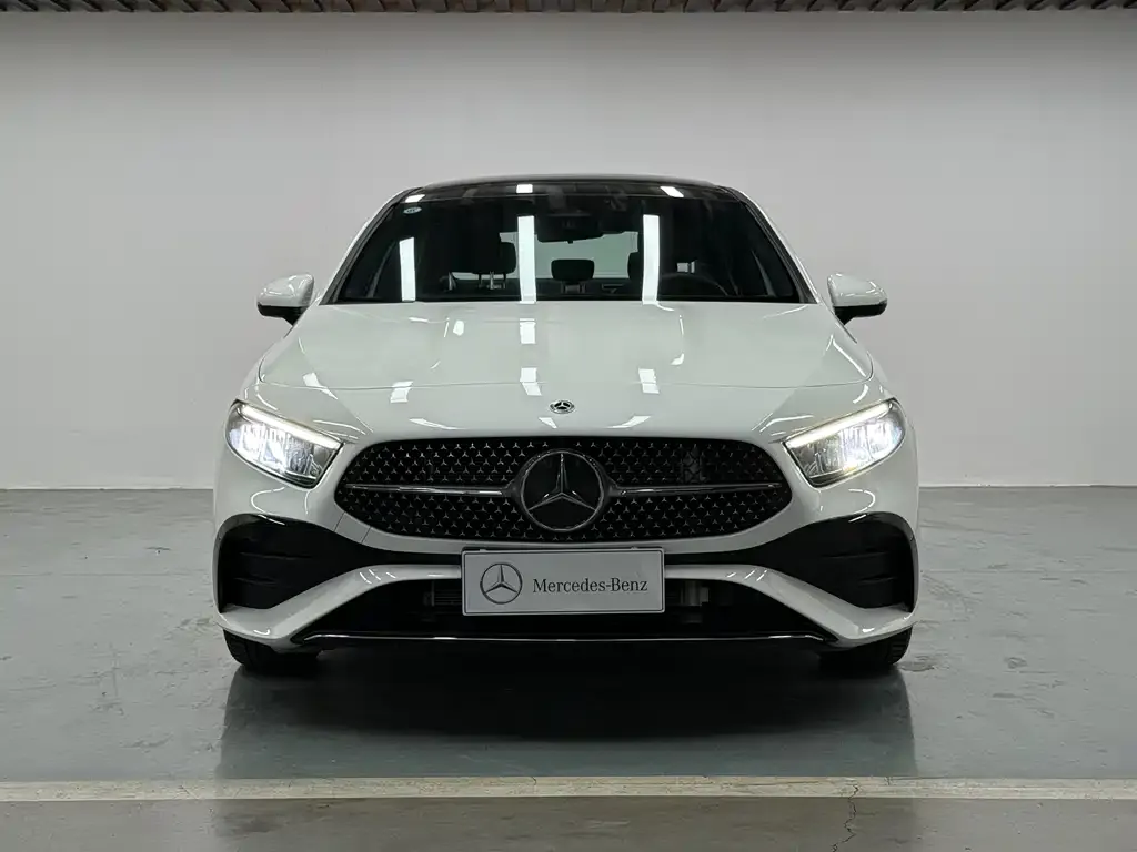 Mercedes-Benz A-Class 2024 из CN, фото 2