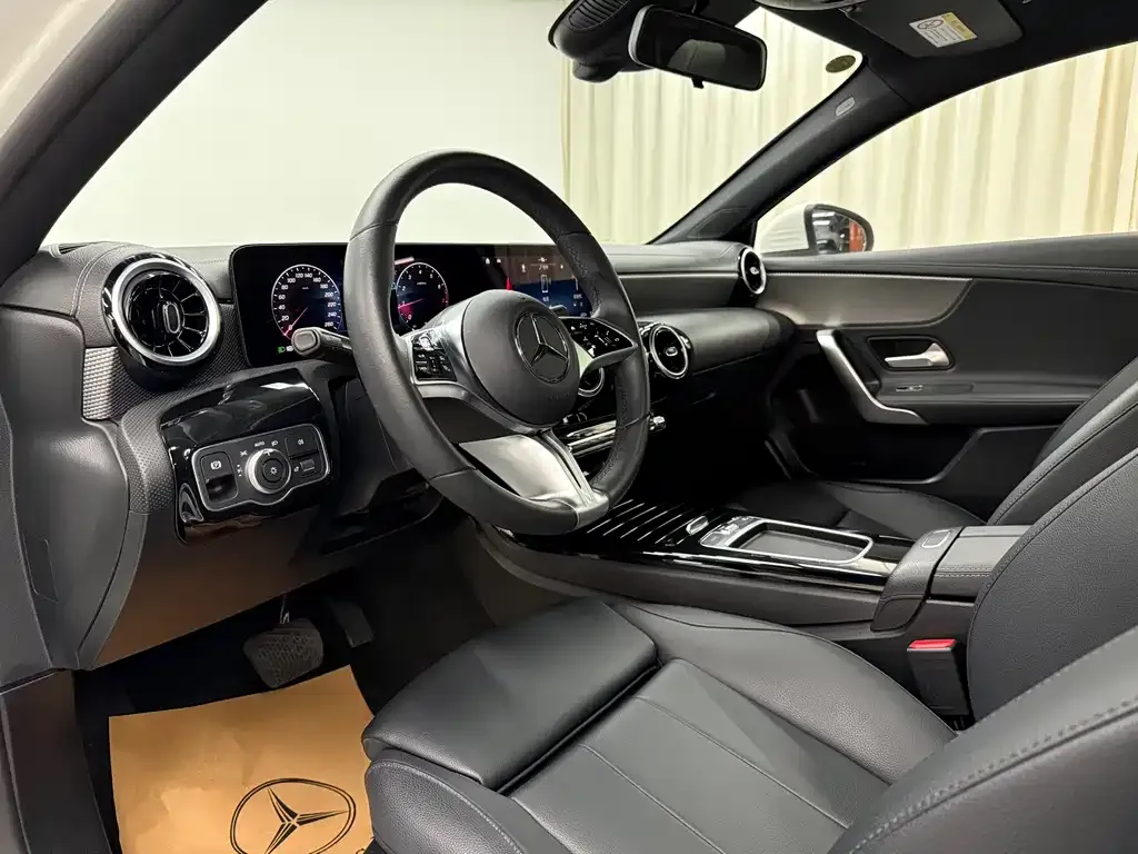 Mercedes-Benz A-Class 2024 из CN, фото 9