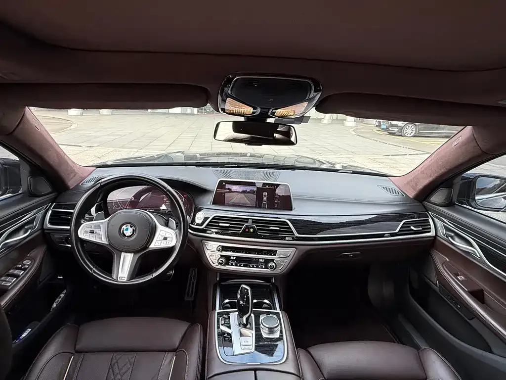 BMW 7 Series 2021 из CN, фото 6
