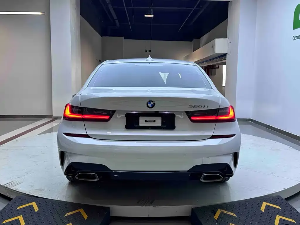 BMW 3 Series 2022 из CN, фото 6