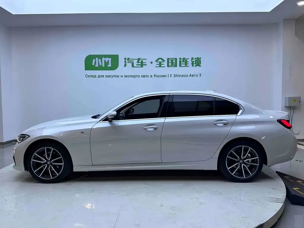 BMW 3 Series 2022 из CN, фото 9
