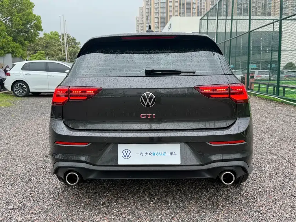 Volkswagen Golf GTI — фото 8