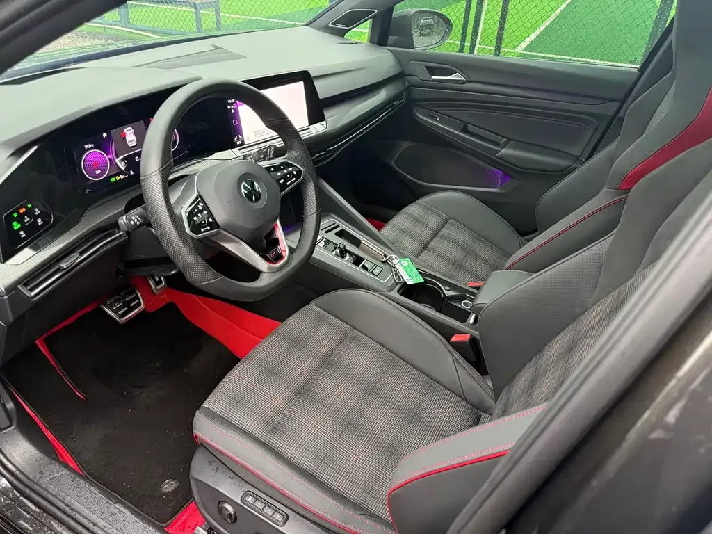 Volkswagen Golf GTI — фото 7