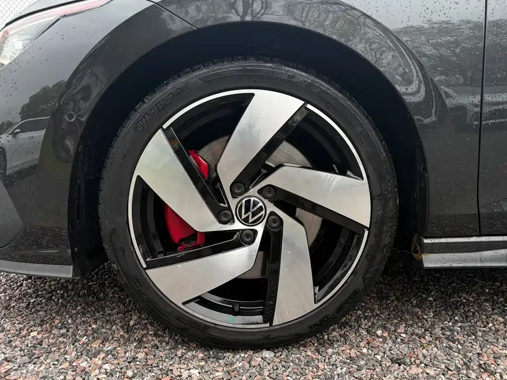 Volkswagen Golf GTI — фото 5