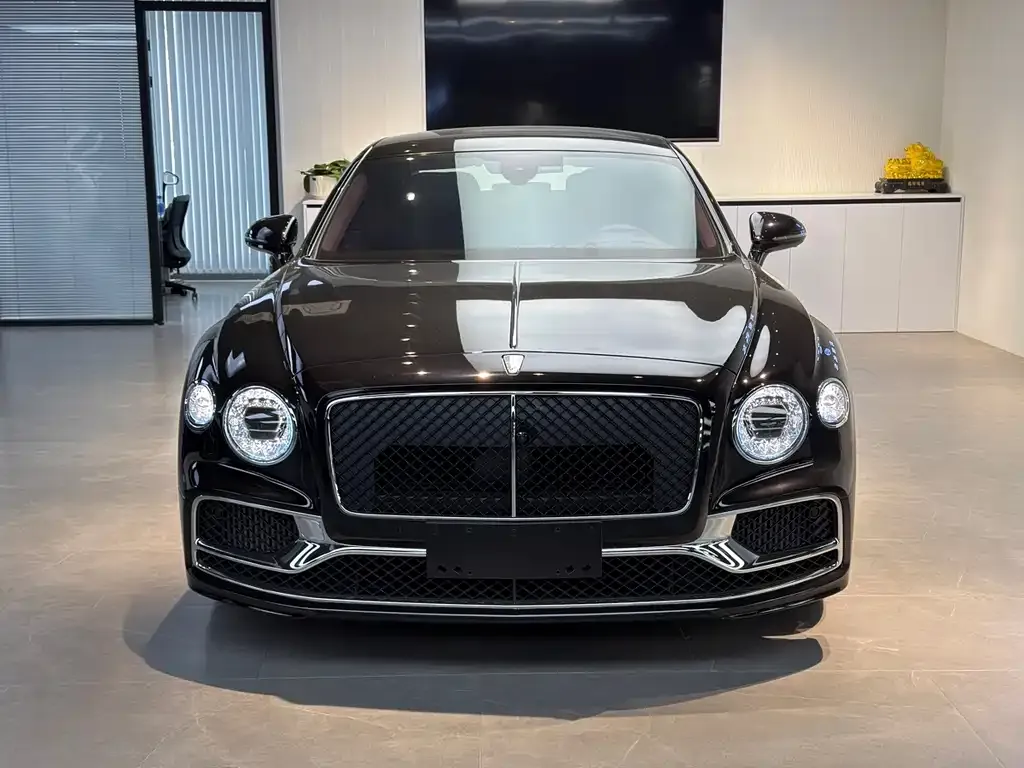 Bentley Flying Spur — фото 3