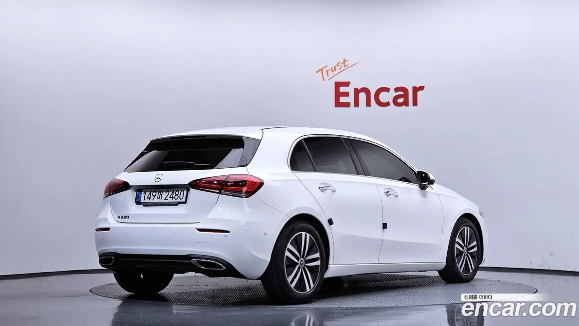 Mercedes-Benz A-Class — фото 9