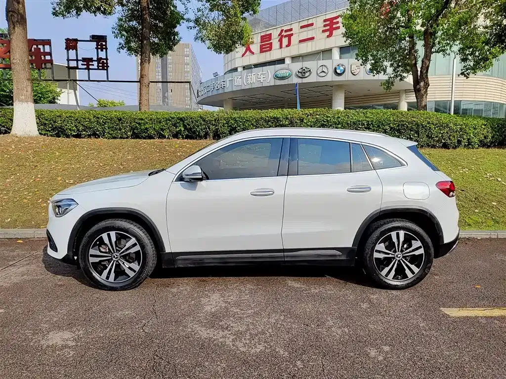 Mercedes-Benz GLA — фото 9