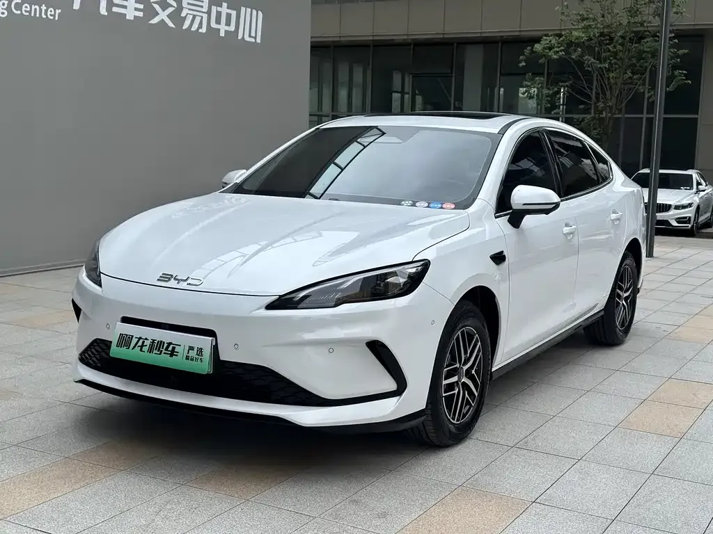 BYD Seal 05 DM-i — фото 8