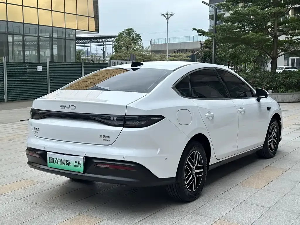 BYD Seal 05 DM-i — фото 5