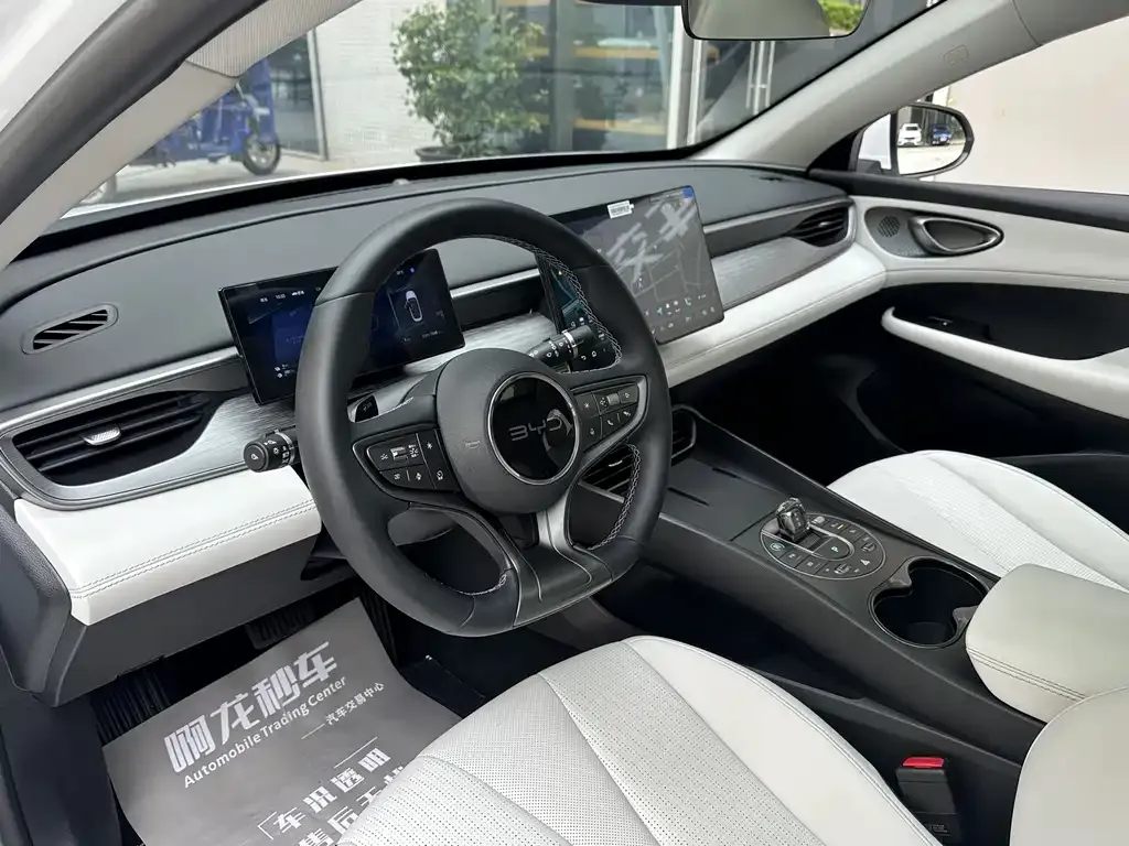 BYD Seal 05 DM-i — фото 4