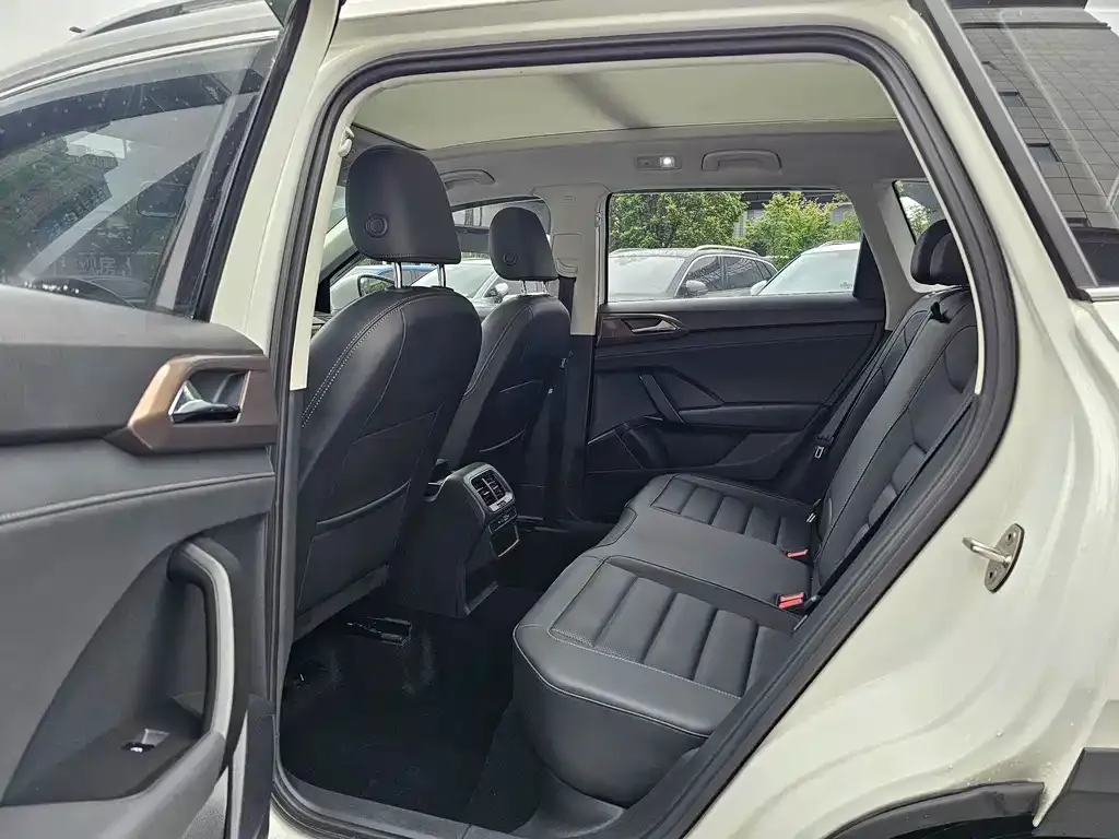 Volkswagen Tharu 2022 из CN, фото 4