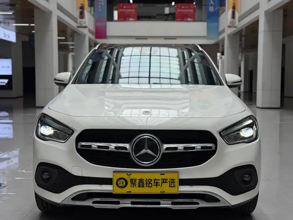 Mercedes-Benz GLA — фото 10
