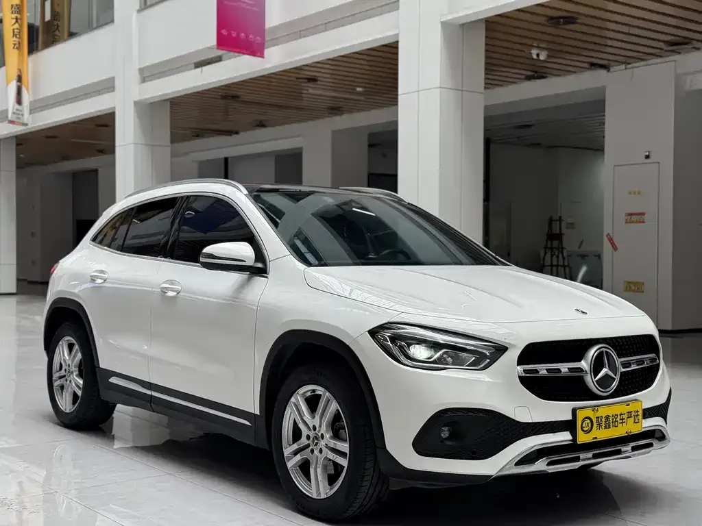 Mercedes-Benz GLA — фото 6
