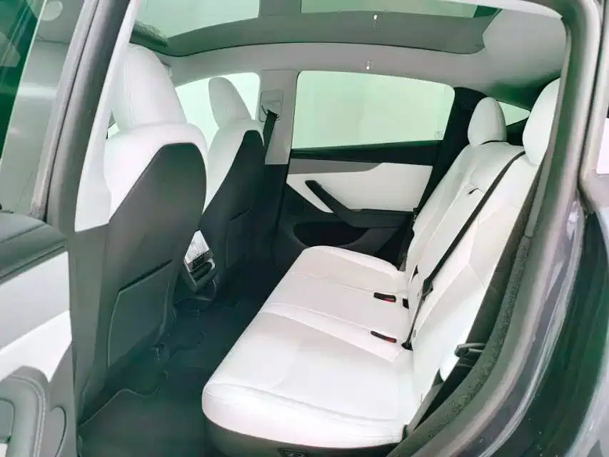 Tesla Model Y 2025 из CN, фото 7