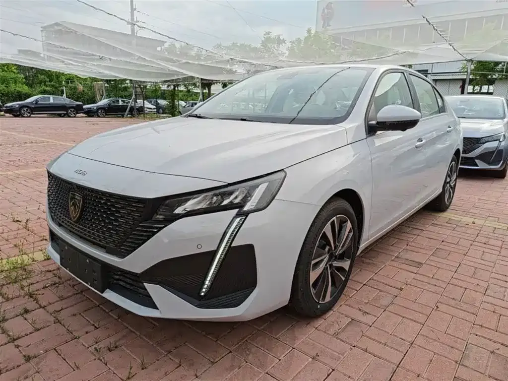 Peugeot 408